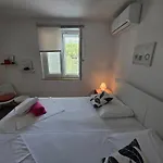 Dora Πανσιόν