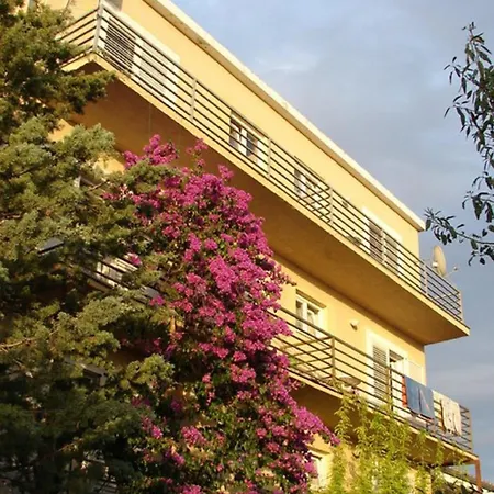 Bed & Breakfast Dora 3* Rovanjska