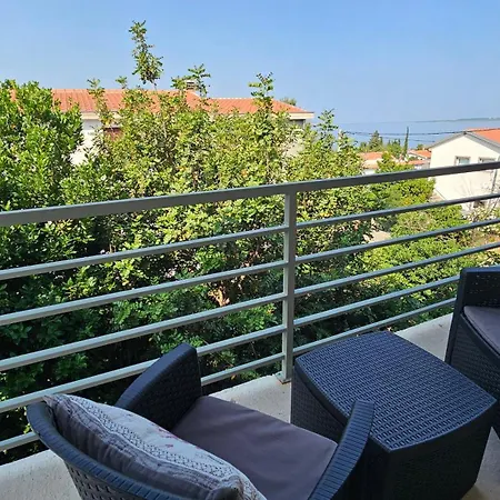 Guest house Bed & Breakfast Dora Rovanjska