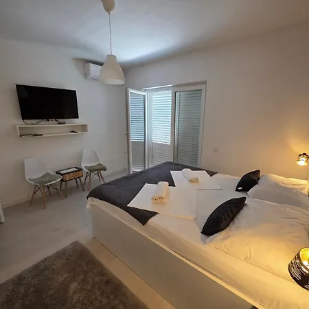 Bed & Breakfast Dora Guest house 3*